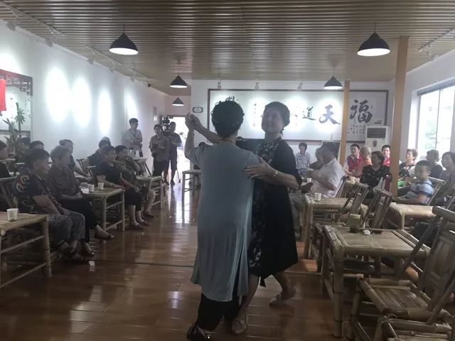 b44281f2bec5792604f11406cd840b04.jpg